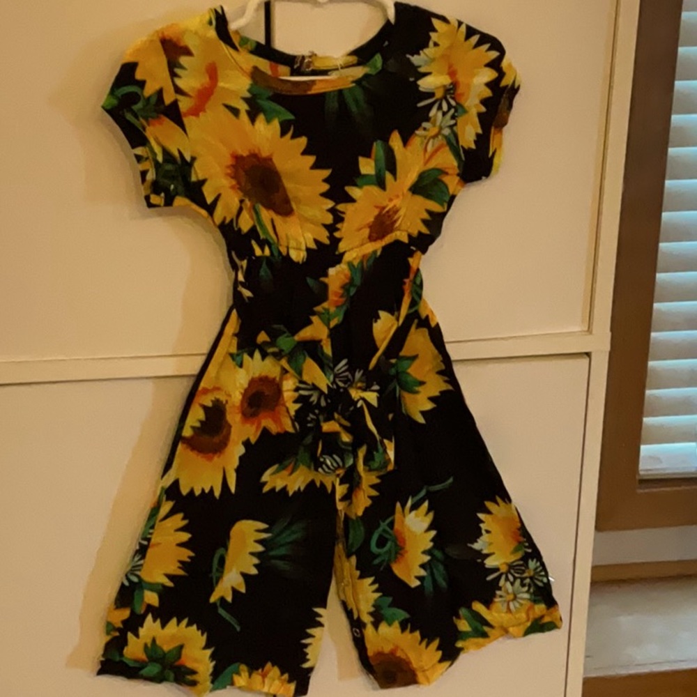 Bailey’s blossoms brand – jumpsuit sunflowers – new